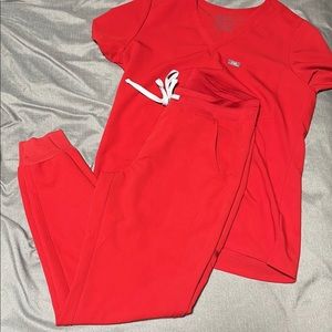 Limited figs scrub set